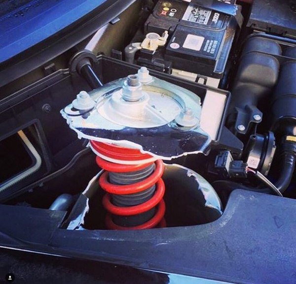 Тот момент, когда прозевал яму...