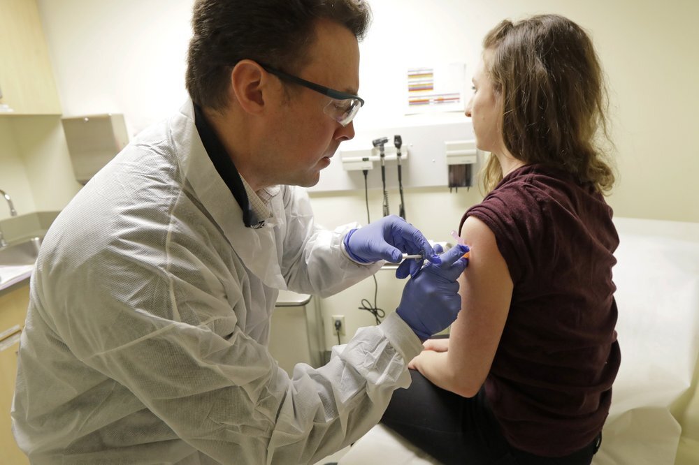 Валерий Филимонов: Безопасность вакцины от COVID-19 пока никто не сможет гарантировать