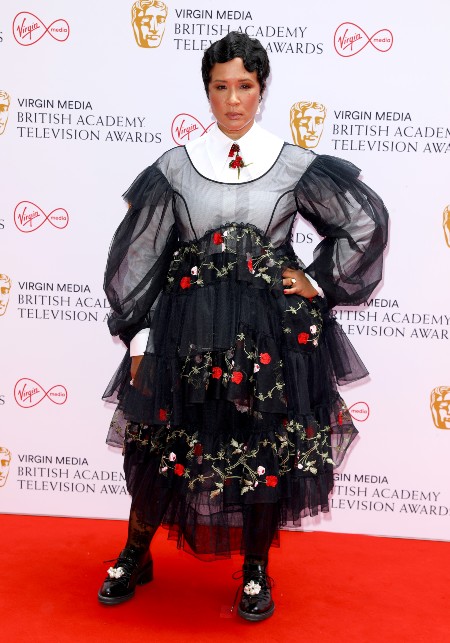 Хелена Бонэм Картер, Джоди Комер, Эйми Лу Вуд и другие на премии BAFTA-2021 сериале, Лучший, уничтожить, актриса, тебяЛучший, проект, Михаэла, актер, премию, маски, второго, комедийном, Михаэлы, победителей, церемонии, Нормальные, сериал, сценарист, апреля, номинации