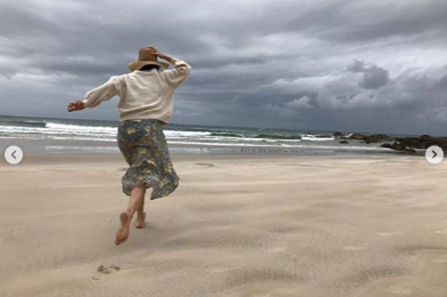 Данила Козловский и Ольга Зуева наслаждаются романтикой на берегу океана в Австралии звездные пары, данила козловский, ольга зуева