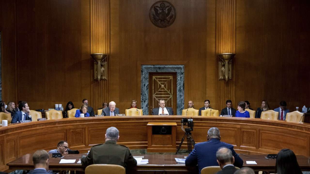 Политолог Бредихин: США не нужны ни украинцы, ни дипломатия Политика