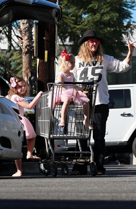 7-летняя дочь Дрю Бэрримор сняла ее для обложки модного журнала Дети,Дети знаменитостей