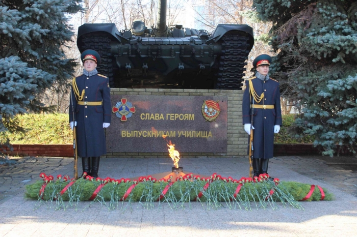 Почему была несчастна единственная женщина в истории, которая командовала танковой ротой: Дочь Кирова Почему была несчастна единственная женщина в истории, которая командовала танковой ротой: Дочь Кирова