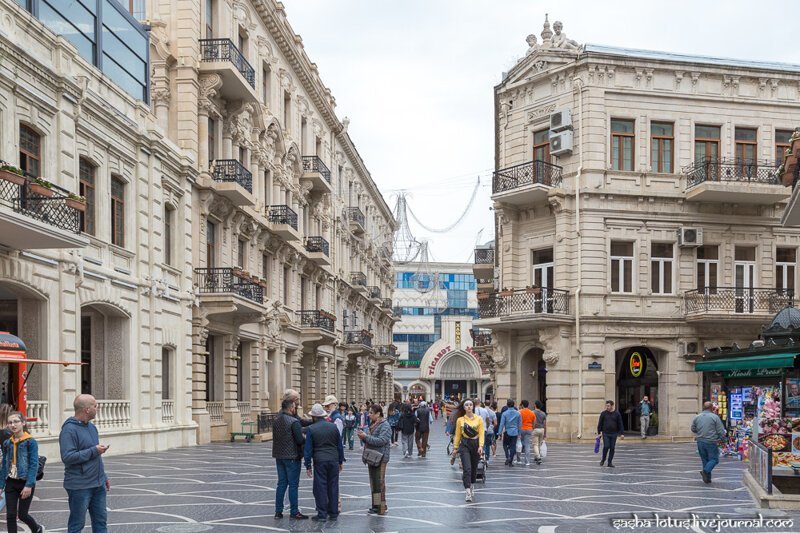 Как из Баку создают кавказский Дубаи только, города, Азербайджана, очень, можно, лучше, стоит, городе, Низами, Алиева, Гейдара, много, всего, зданий, внутри, столице, башен, время, больше, гораздо