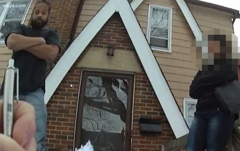 16-летняя американка вызвала полицию, когда отец забрал у неё телефон 16-летняя американка вызвала полицию, когда отец забрал у неё телефон