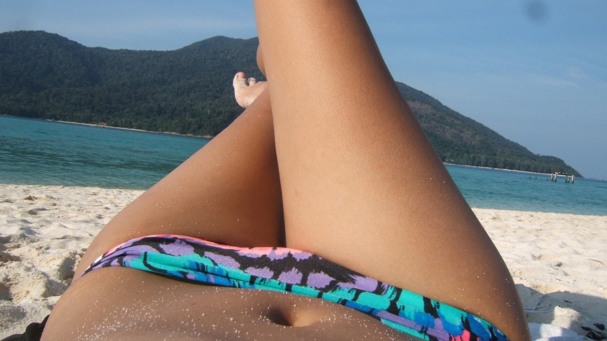 Названы заболевания, которые могут обостриться под воздействием солнца