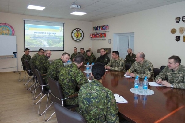 Последние новости Новороссии: Боевые Сводки ООС от Ополчения ДНР и ЛНР — 11 апреля 2019 Последние новости Новороссии: Боевые Сводки ООС от Ополчения ДНР и ЛНР — 11 апреля 2019 украина