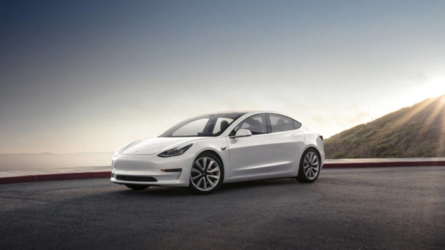 Tesla выпустила долгожданную Model 3 Standard Tesla выпустила долгожданную Model 3 Standard Model 3 Standard