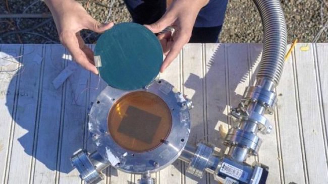 Новая солнечная батарея не просто собирает энергию, но и посылает ее избыток обратно в космос наука