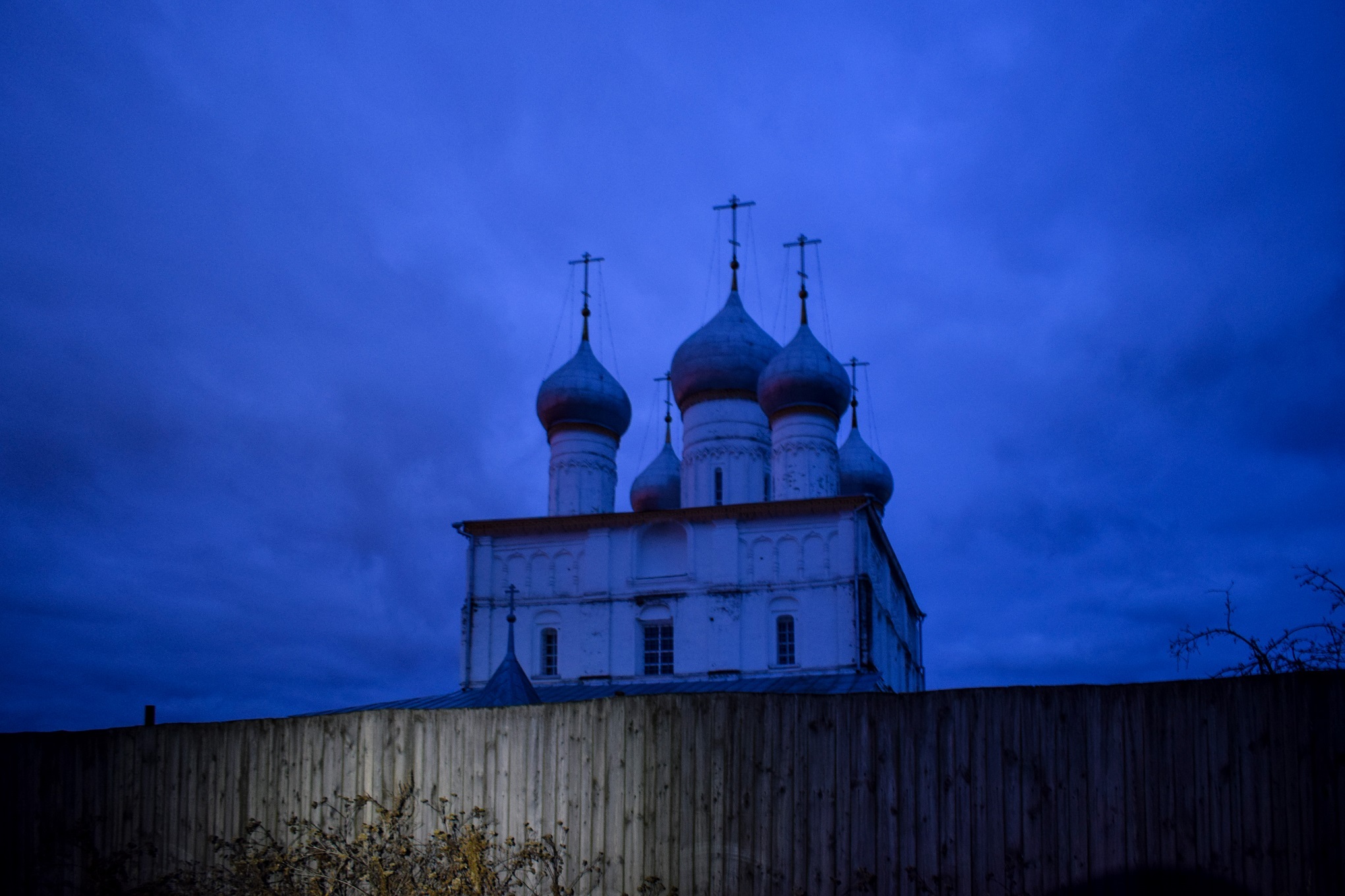 Ростов Великий на ноябрьские Ростов Великий на ноябрьские очень, Ростов, кремль, фильма, Васильевич, строился, город, озера, берегу, строительства, поэтому, опять, впечатляюще, повторюсь, «Пренебесному, функциональностьюВыглядит, наряду, удобства, традициями, между