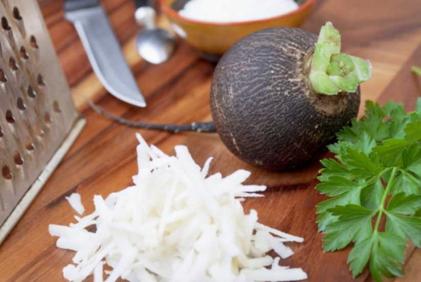 Елена Свитко: камни в желчном пузыре устранит мак и рябиновая настойка. Рецепты украинских целителей