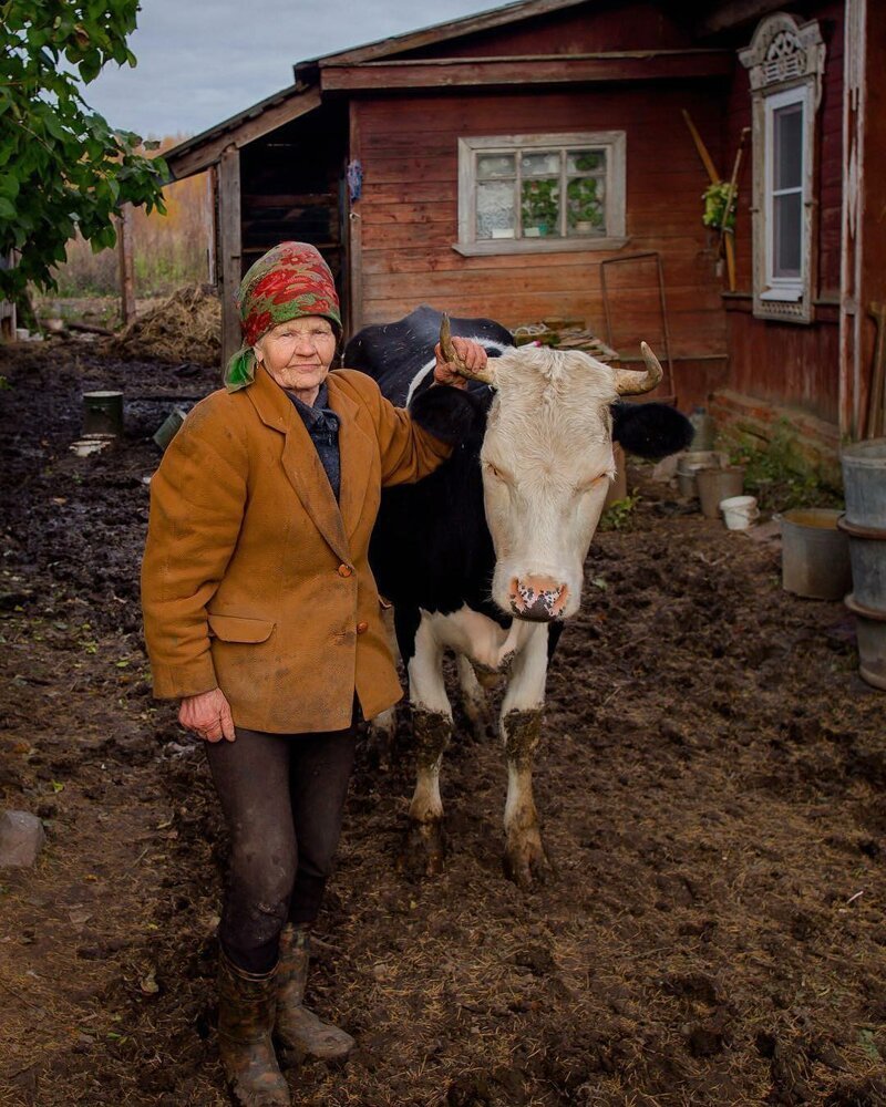 3. И соседи были дружелюбными бабушка, глубинка, деревня, детство, русская деревня, фото