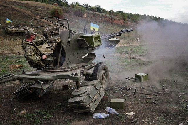 Фото. Боевые действия с участием ВСУ на Донбассе © SERGII KHARCHENKO | GLOBALLOOKPRESS.COM