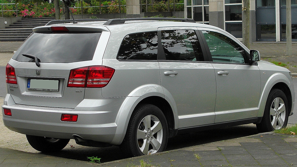 Китай возобновил производство кроссовера Dodge Journey