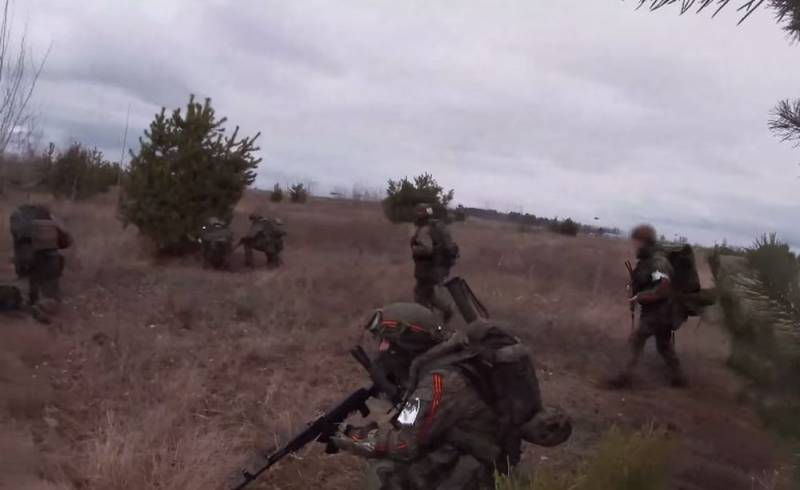 Минобороны России показало взятие десантниками украинского аэродрома Гостомель