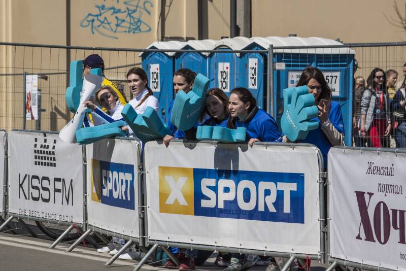 Записки Колорадского Таракана. Армия украинских буратин ушла за туями Записки Колорадского Таракана. Армия украинских буратин ушла за туями украина