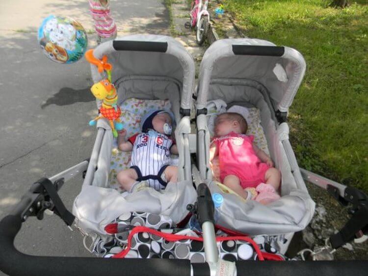 На выписке медсестра вручила девушке сверток, маме с первого взгляда поняла, что в конверте чужой малыш На выписке медсестра вручила девушке сверток, маме с первого взгляда поняла, что в конверте чужой малыш