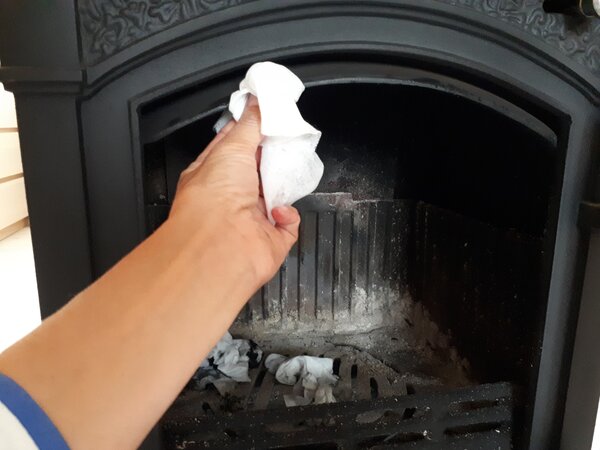 Как я легко чищу камин. Необычный способ, придуманный случайно советы