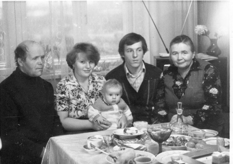 Душевные фотографии советских застолий