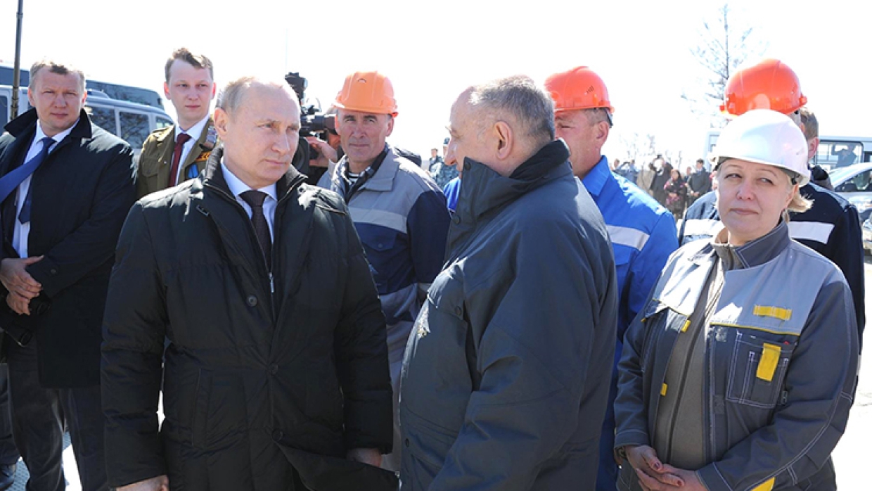 Рогозин заявил о готовности РФ отразить любой удар, в том числе из космоса. События дня