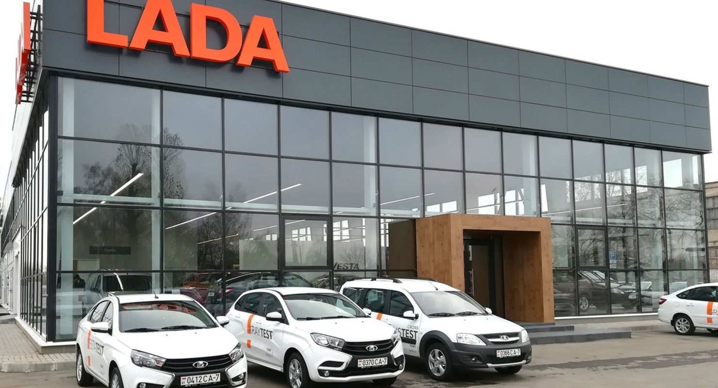 Сколько бензина должно быть в купленном автомобиле Lada