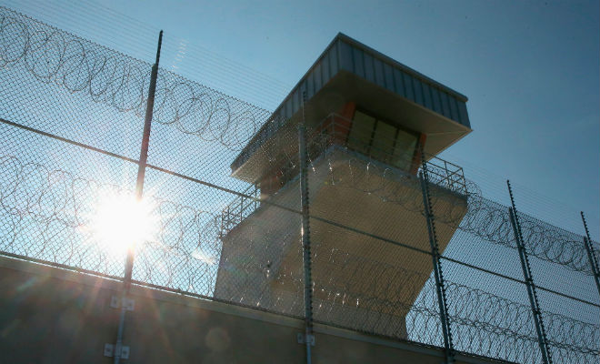 Заключенного оживили после комы. Теперь он говорит, что пожизненный срок он отсидел и хочет выйти