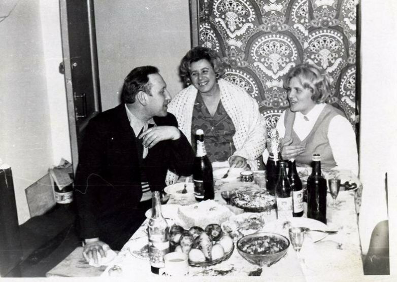 Душевные фотографии советских застолий Душевные фотографии советских застолий
