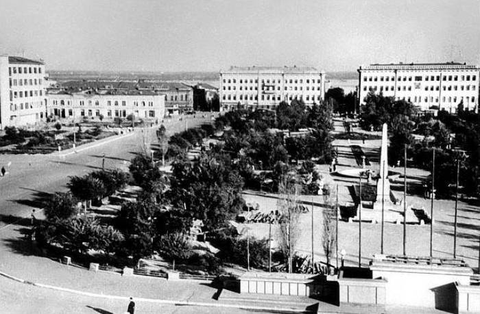 До многомесячной обороны Сталинград выглядел так. /Фото: rossaprimavera.ru До многомесячной обороны Сталинград выглядел так. /Фото: rossaprimavera.ru