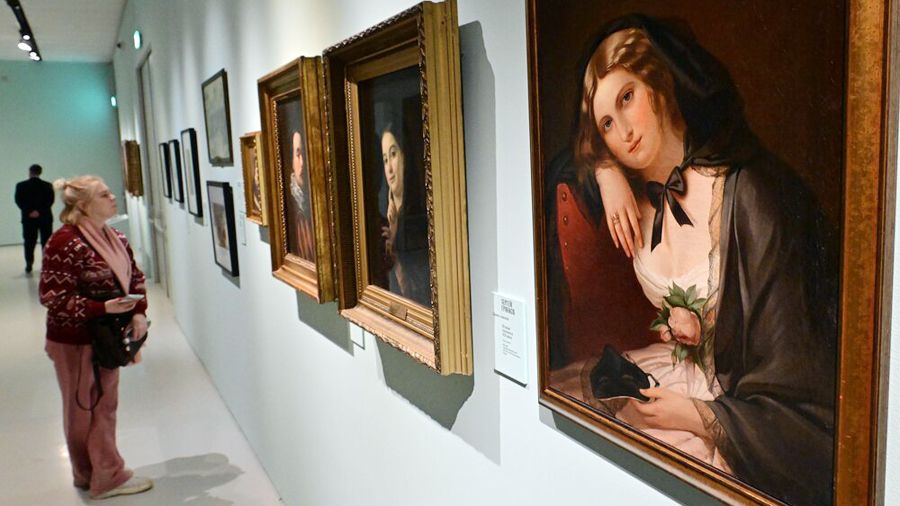 «Под маской» «Под маской»