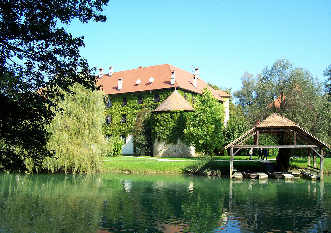 Замок Оточец Словения