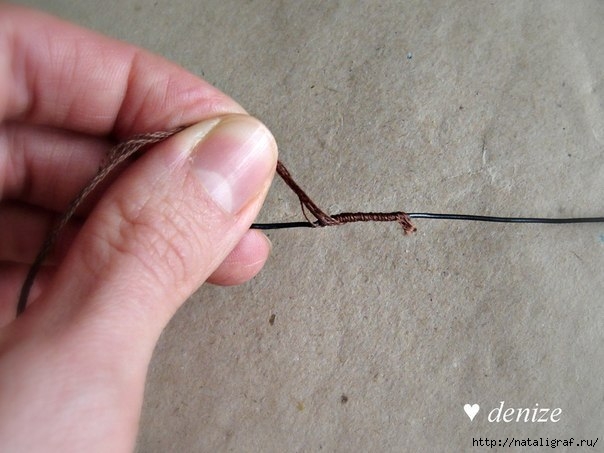 Делаем перья из ниток Делаем перья из ниток креатив