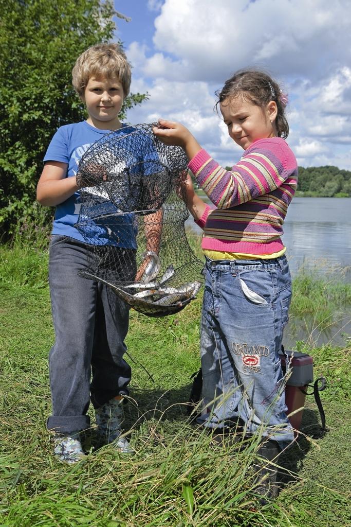 И неважно, будут ли дети, когда подрастут, заниматься рыбной ловлей, ваша самая первая совместная рыбалка навсегда останется в памяти.