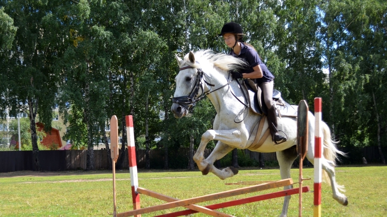 Чудеса происходят ежедневно: в Перми реабилитируют людей через иппотерапию