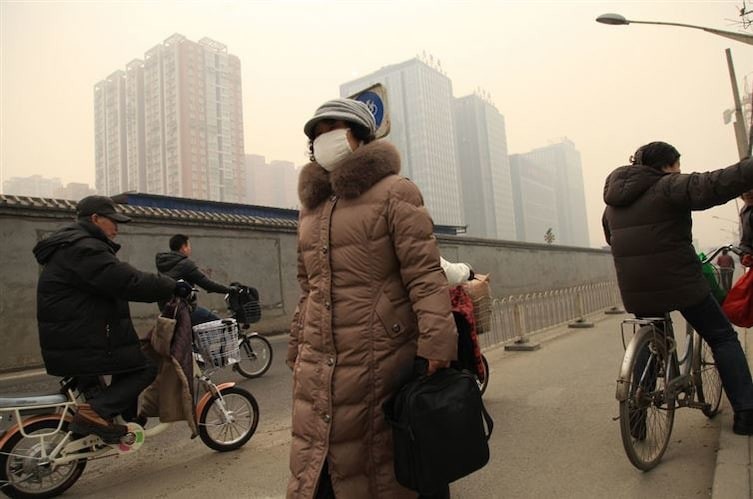 4. Загрязнение воздуха в Пекине настолько сильное, что дышать им целый день - все равно, что выкурить целую пачку сигарет интересное, китай, мир, неожиданно, познавательно, страна, факты, фото