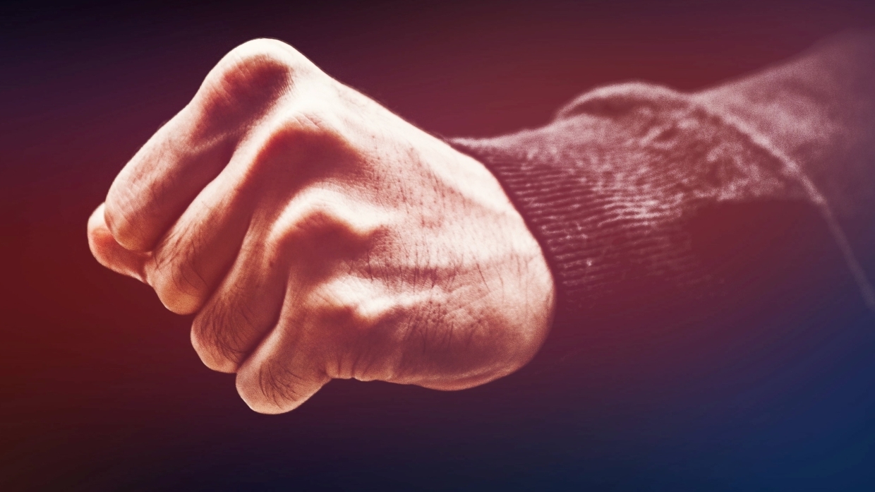 Ослеп на один глаз: экс-начальника пермских спасателей осудили за избиение сотрудника