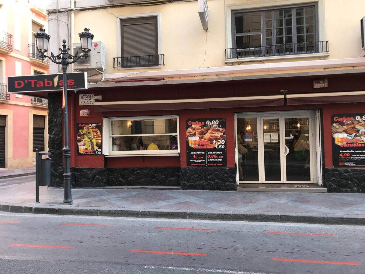 Тапас-бар в центре испанского Аликанте порадует своими ценами