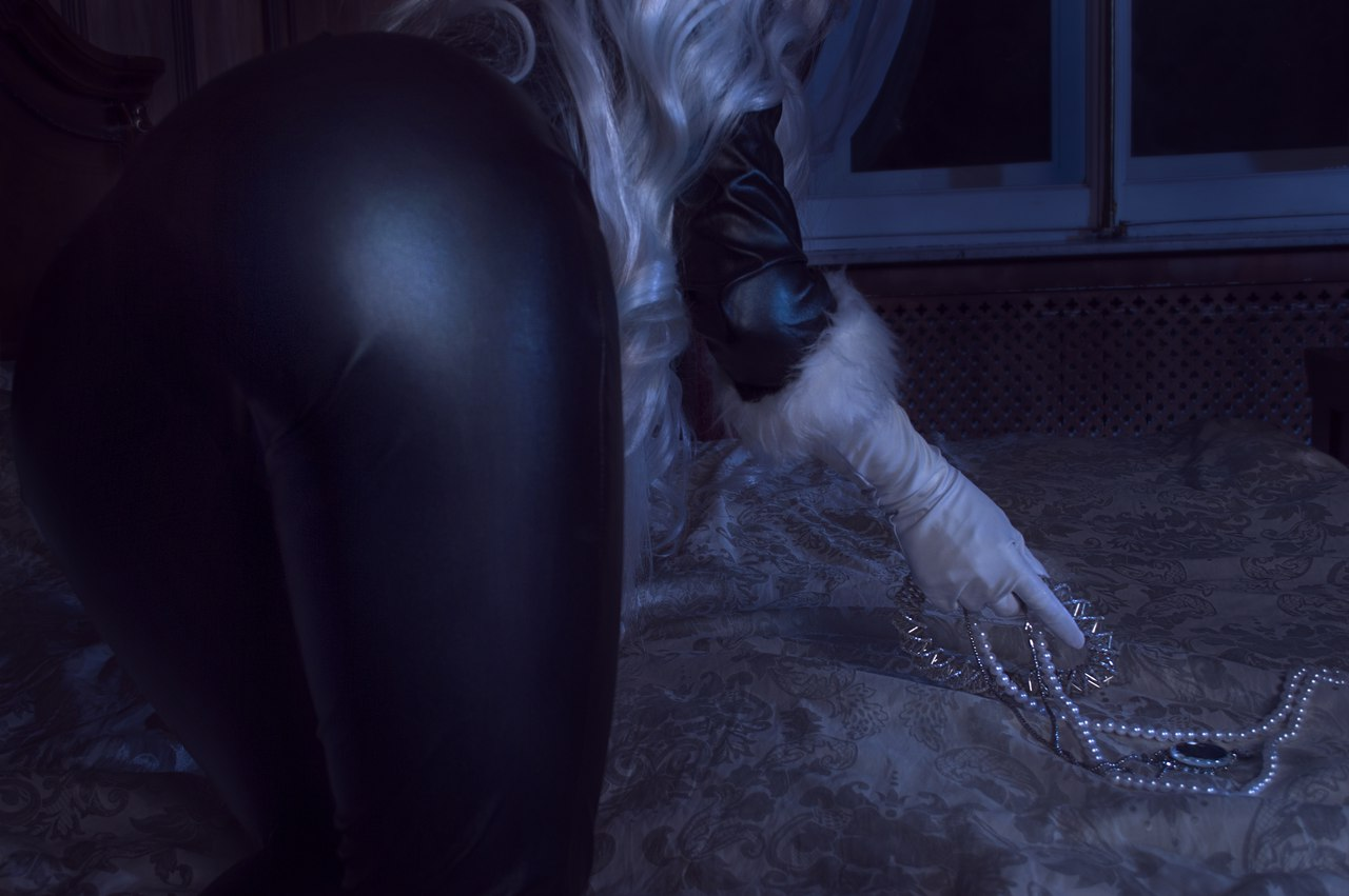 Мартовская Кошечка: Элегантный Косплей на Чёрную Кошку  в исполнении прекрасной Анастасии Черкашиной  Игры