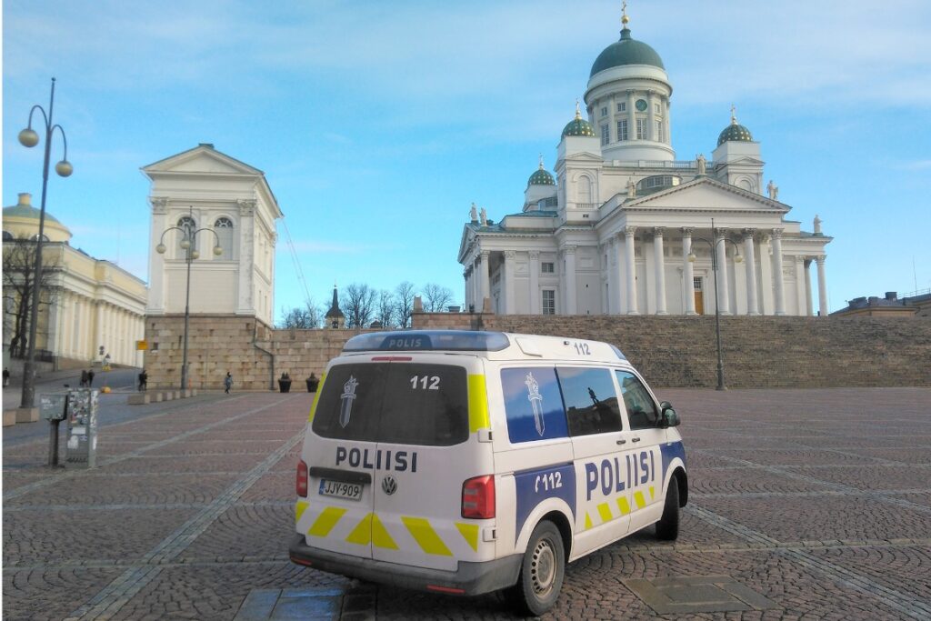 В Финляндии арестовали футболиста после матча, в котором он забил семь голов