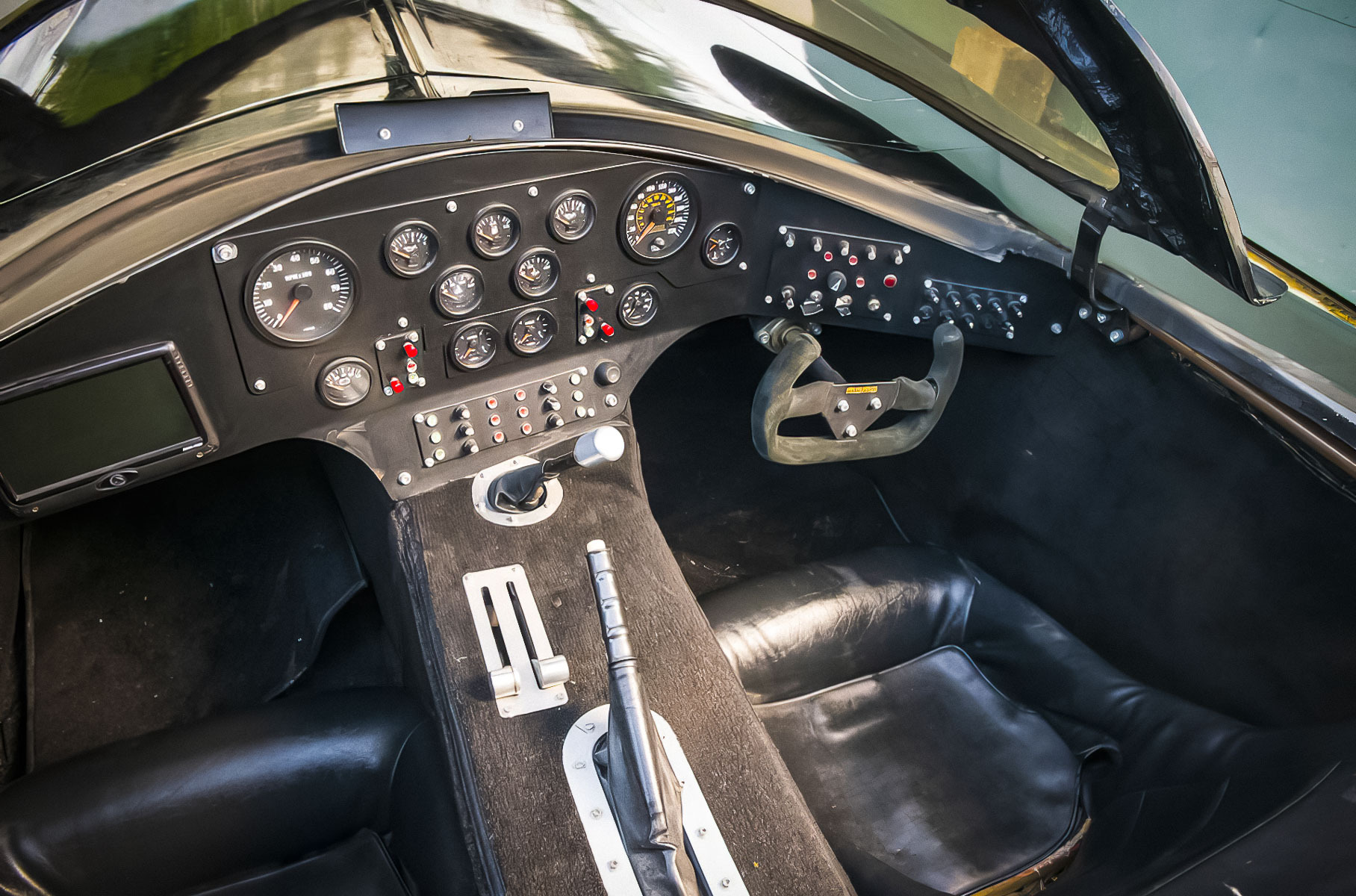 На продажу выставили «Бэтмобиль», на котором можно ездить по дорогам общего пользования Новости