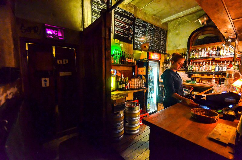 Легендарные руин-бары Будапешта будапешт,города,заграница,руин-бар,туризм