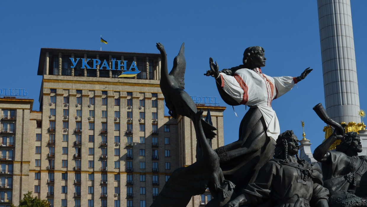 Участки для голосования на выборах в Госдуму открылись на Украине