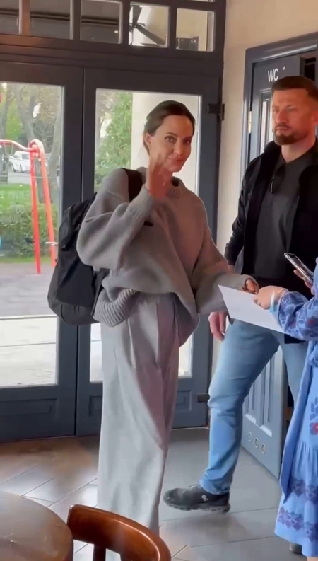 Анджелину Джоли заметили во Львове Новости