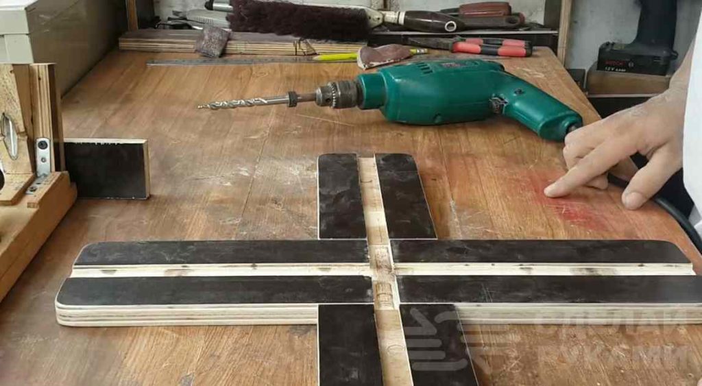 Самодельный фанерный стол с набором стульев самоделкин