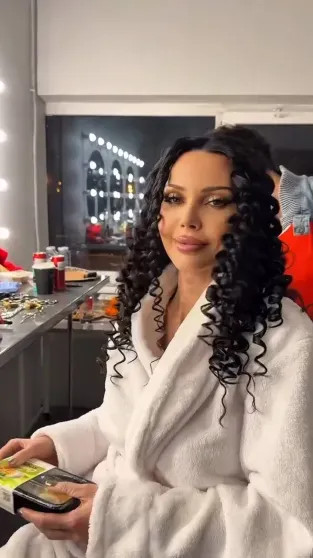 «Как вам такое, господа?»: Самойлова устала от работы, а подписчики советуют сменить профессию