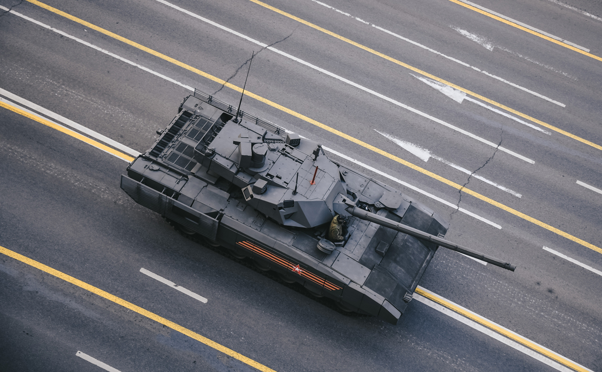 Разработчик уточнил сроки поставок танков «Армата» в армию 