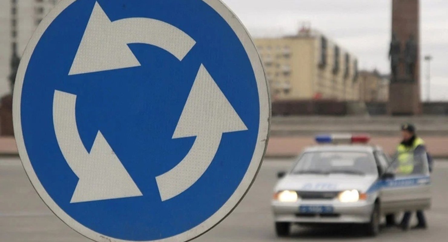 Как правильно двигаться по круговому перекрестку и не допускать ошибок