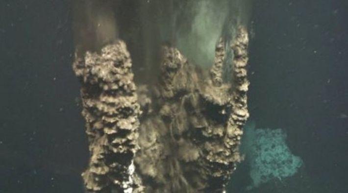 10 невероятных находок, обнаруженных под водой