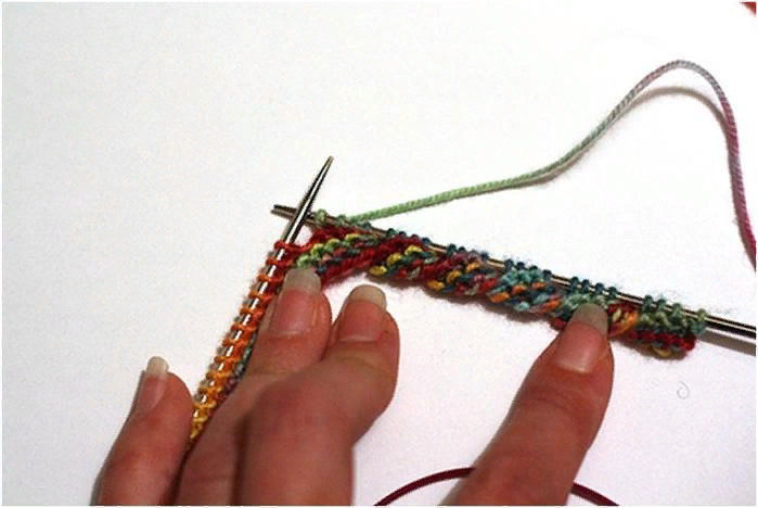 Красивый перекрученный край для оформления низа изделий