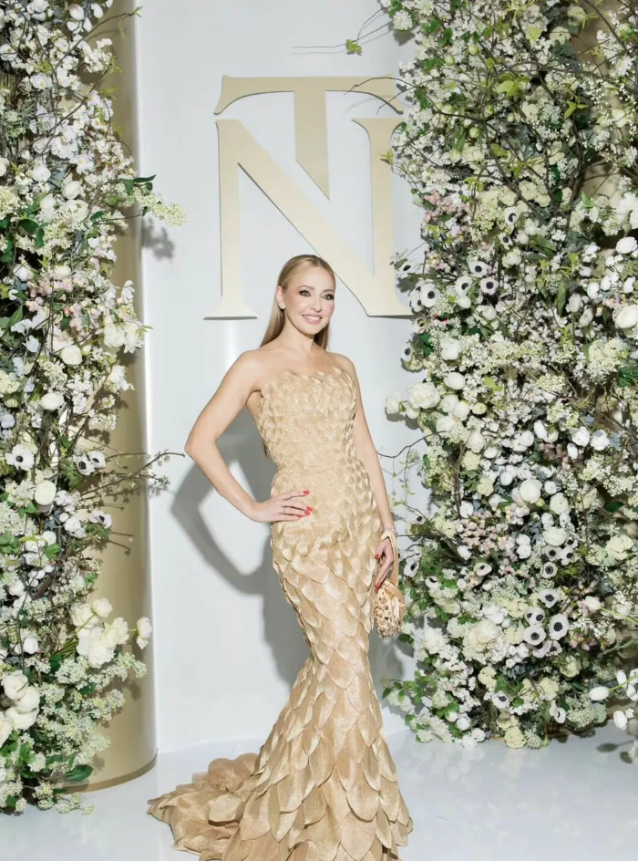 Сияет ярче звезд: Татьяна Навка показала, как отметила день рождения с мужем Дмитрием Песковым Навка, Татьяна, дарит, лучше, рождения, президента, также, Песков, числе, Дмитрий, покоя, часто, считаю, женой, ледовых, исполнился, чемпионка, олимпийская, всего, звезды