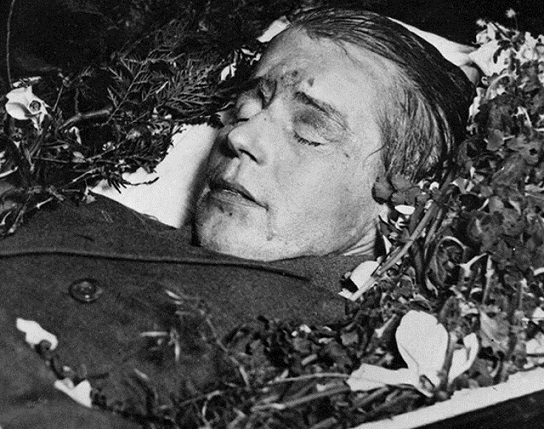 Что случилось с Сергеем Есениным на самом деле